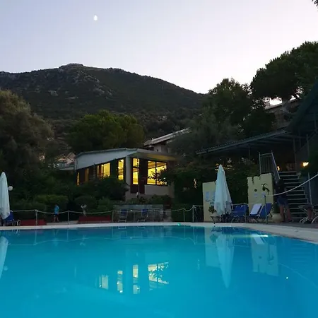 Alexandros Seaside Hotel